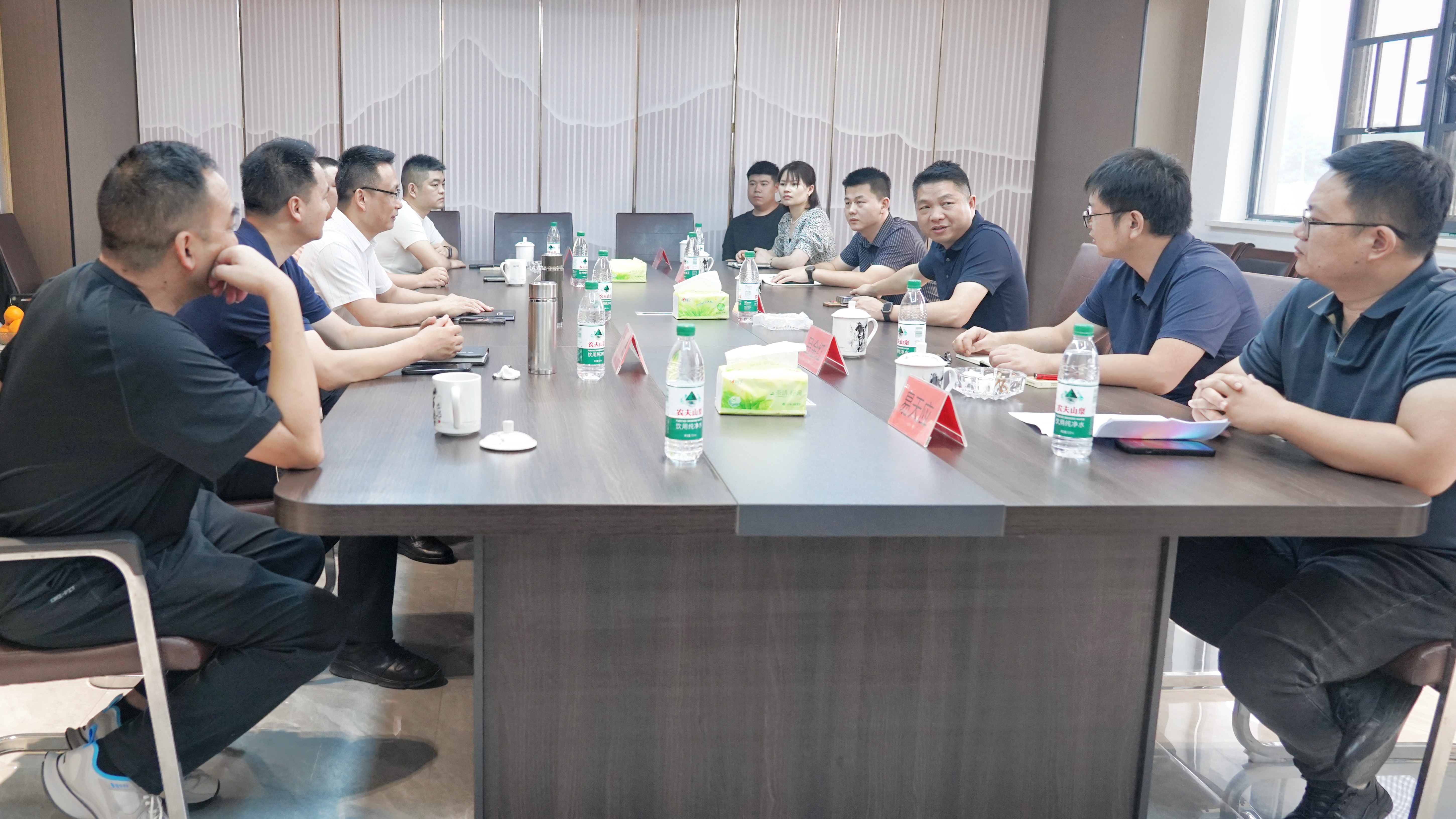 湖南港发集团赴湖南发展益沅公司开展合作交流